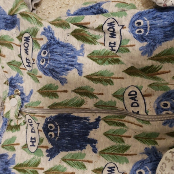 18-24 Months And 2T Sleepers Onesie 5 Pieces - Picture 9 of 10
